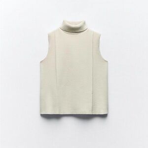 **SOLD Cream Zara Set